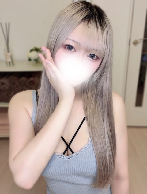 おはようございます🌼

本日【11:00~17:00】に出勤しています❣️

🈳今のところ全枠ご案内可能です
・90分/
