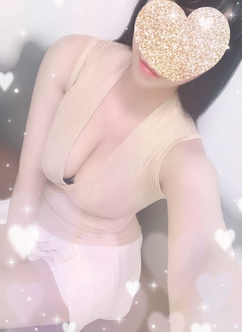 本日
🌸18:00~23:00 麻布ルーム🌸
に出勤します💕

🕒18:00~90分or 120分

まだまだ寒いのでお