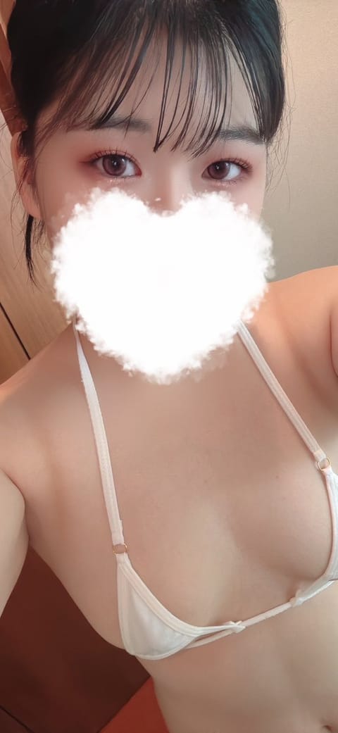 来週のシフトでました〜❕
私に予定ください🥺🥺
最近言われて気づいたことがあって
わたし四つん這い得意みたいです🫢
事前