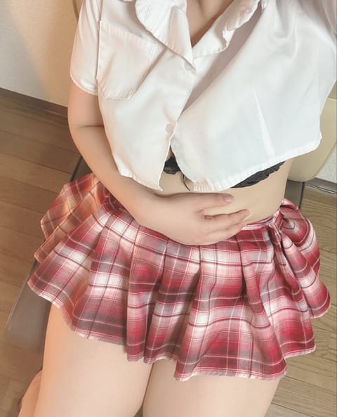 90分のお兄さん♡
9.10月くらいからもものこと気になってくれてたなんて嬉しい😆ありがとう〜🩷念願のご対面癒されてくれ