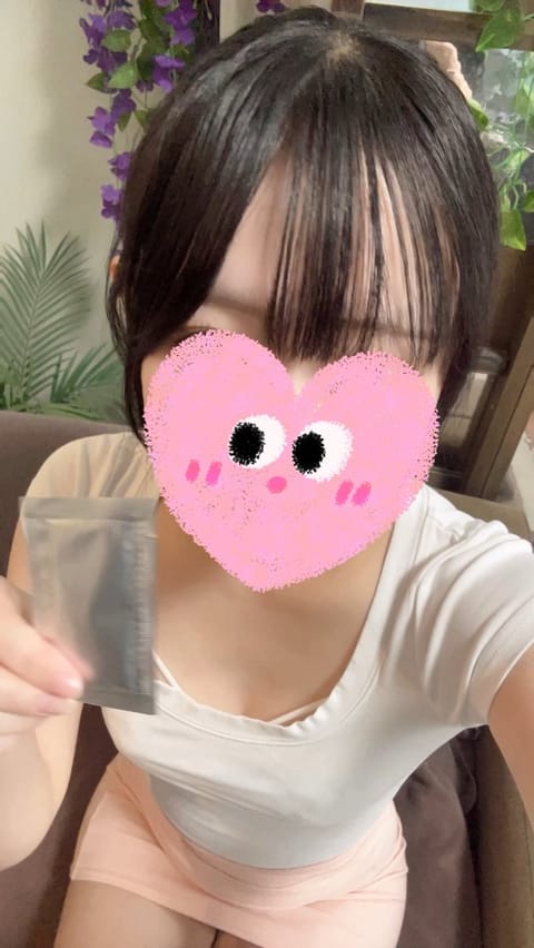 こんばんは🌛

お仕事お疲れ様です✨
本日は華金ですが、お兄様方はご予定ありますか？
ひなのはお兄様たちを癒すという素敵