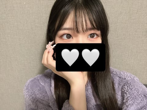 こんばんは🌙

本日は23:30~27:00で出勤してます♡

遅い時間ですが、お誘いお待ちしてます😽