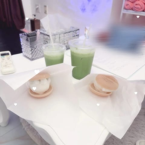 今日もありがとうございました！

りんが気になってたやつ食べさせてくれた仲良ぴありがとう♩抹茶うま〜〜〜ってなった🍵♡
