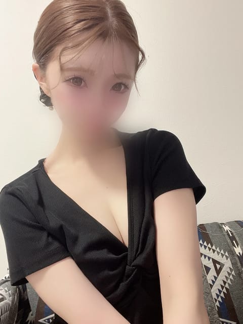 昨日来てくれたお兄さん方
皆さまご指名ありがとう🙂‍↕️🫶🏻🩷

今日も変わらず暑くて
溶けそうだね🫪💭

ルーム涼しく