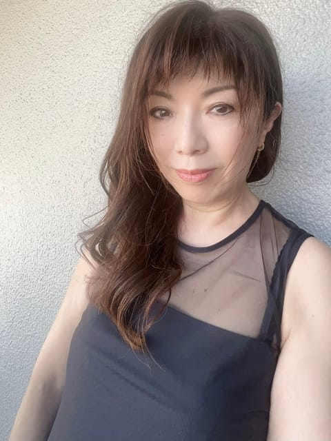 ご無沙汰しております。MISAKIです♡ 生きてますよ（笑）
明日、久しぶりに出勤させて頂きます👠✋✨
17時から21時