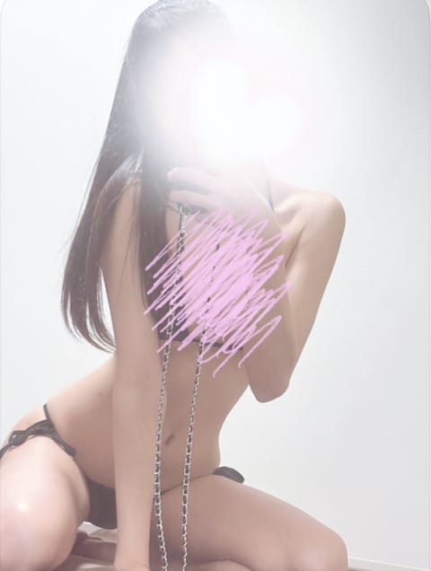 本日15〜3時、静岡市で出勤してます🫶
昨日に引き続き雨で悲しいけど、お兄さんたちが来てくれたら嬉しいです☺️💕✨