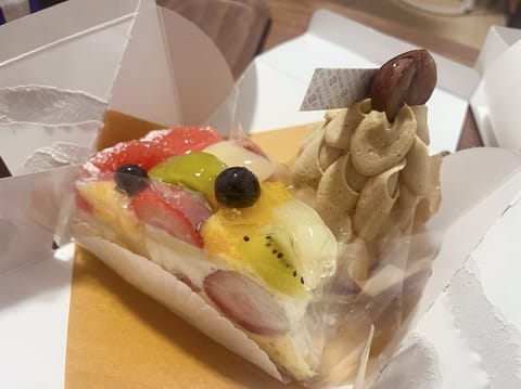 月1会うために仕事頑張れるとかほんまにこの上ない嬉しい言葉😊✨
会いにきてくれるの当たり前じゃないしずっと感謝します🥲
