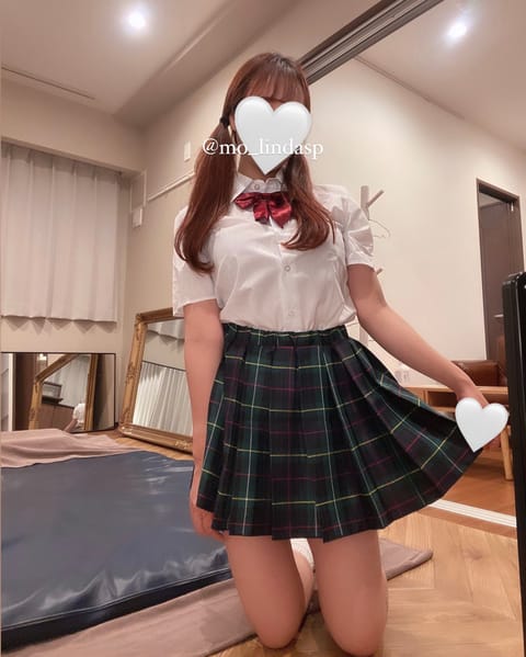 暑すぎる、、暑いのがほんとーーーに苦手なので夏にお出かけは一切しないももさん🍑ルームで涼しむ作戦🙃涼しいルームに遊びにき