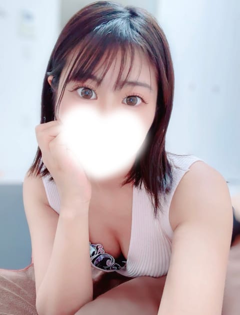 こんばんは♡
りこ次の出勤は
2/16(月)21:30〜翌4:00
2/18(木)21:30〜翌4:00
少しずつ暖かく