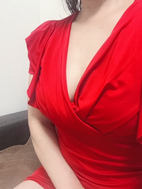 こんにちは😊
本日17時まで出勤しています✨
いつもご指名頂きありがとうございます♥️
初めてお会いできた方もありがとう