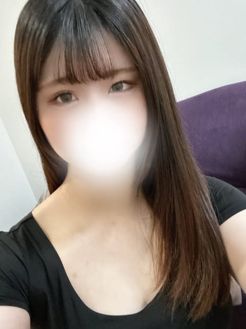 こんにちは！AQUA新人セラピスト鳴海はるです！🐰💕

本日12:00~22:00で新横浜出勤です♡
これから鳴海は新横