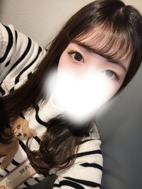 おはよん🫶🏻

昨日4時間睡眠で友達とか家族と会ってて
今日15時間くらい寝た😴😴寝すぎ

歯医者さんとマツエク行って

