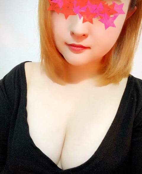 12月8日(金)12時〜16時出勤します🩷
短いですが、宜しくお願いします🤲