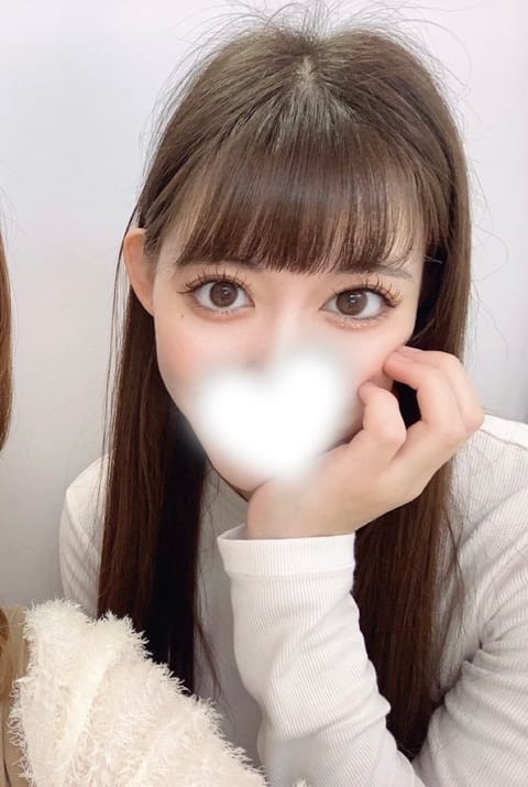 本日13時より新宿ルームにて出勤です！

早速ご予約いただいてるお兄様
ありがとうございます💗

22時までいるので
お