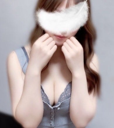 おはようございますฅ(ỏ∀ỏ)ฅ
本日出勤です❣️
天気予報見ると今日から1週間くらい雨マークだけど本当なのかな…☔️湿