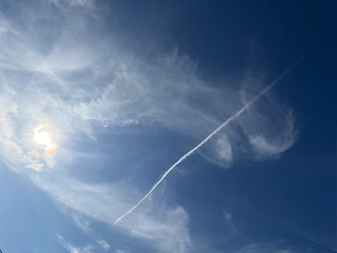 短い時間だけど久々に晴れた☀️

#リアルタイムの空
