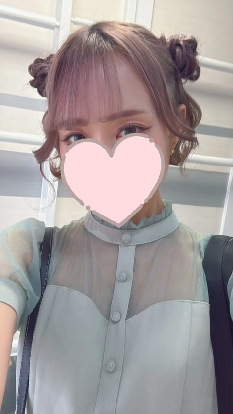 昨日から前橋います❕
完売ありがとうでした✌️💞

今日も13時からです
雨で気分下がるけどめんまと会って
気分あげてこ