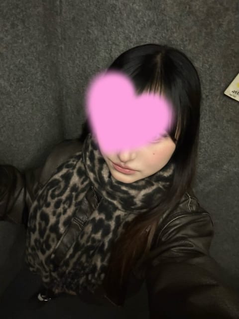 🫧12/18（木）16:00~22:00🫧
お久しぶりです💞
写真サボりがちでした、、、
X見てるよってお兄さんに言って