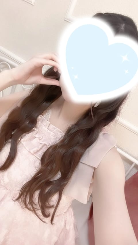 珍しくお昼出勤🫧

13時からお待ちしてます🌟

気温がきもちいね☺️