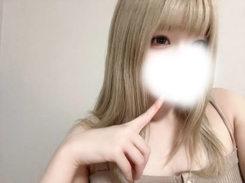 お久しぶりです☺️
22:00-29:00出勤です✨

最近涼しくて年中パーカー人間からしたら嬉しい➿🎶

本日もご予約