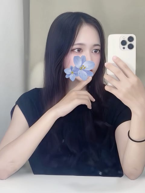 お久しぶりです🌸

16日15:00〜19:00
17日14:00〜19:30
20日14:00〜19:30
21日14