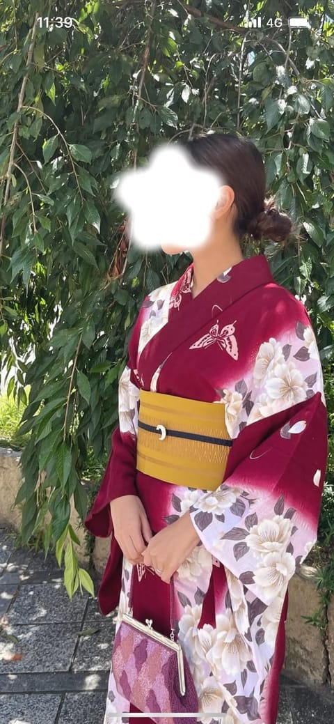 こんにちは！
COCO AROMA上田のみやこです、

本日は18時〜21時の枠で
出勤いたします☺️

お会いできるの