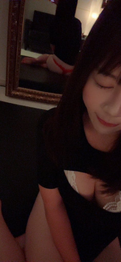 おはようございます✨
10月になって急に涼しいですね❣️
今日は赤です🙈💓蕨でお待ちしてます✨
