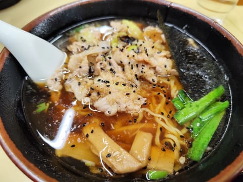 この前十八番行ってきた！
みんな知ってる？？
昔オススメしてもらったんだけど、にんにくすごいよって忠告いただいてたからな