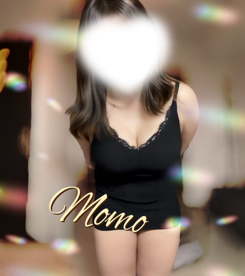 歯止めが効かない鶴田です🤩
なんの歯止めが効かないって？

食欲🍚おもむろに、食べ始めます。

その姿はラスボスが第二進