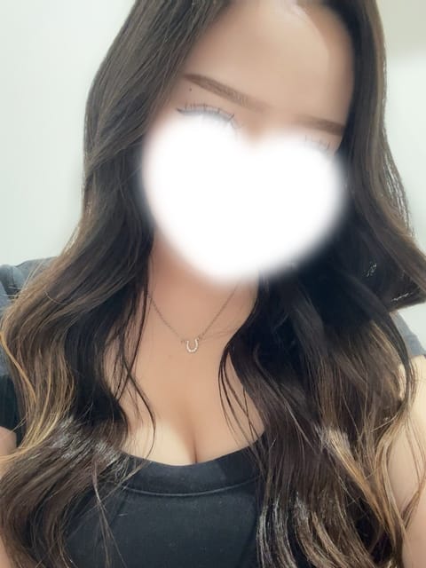 本日17時～22時まで居てます🩷
お時間合うお兄様是非お待ちしてます🥹💗