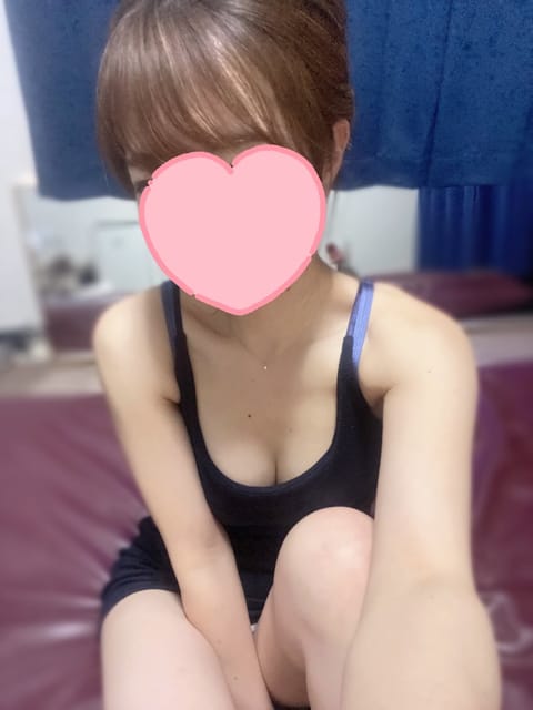 おはようございます☀︎
久しぶりの出勤にちょっぴり緊張🥺

本日17:00までお部屋にいます🌸
最終受付15:30です🫧
