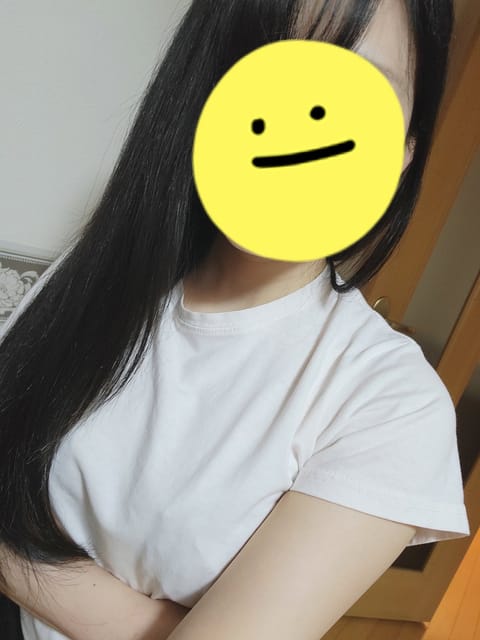 こんばんは🌛

今日の21時～5時まで出勤します(  . .)"

ご予約お待ちしております