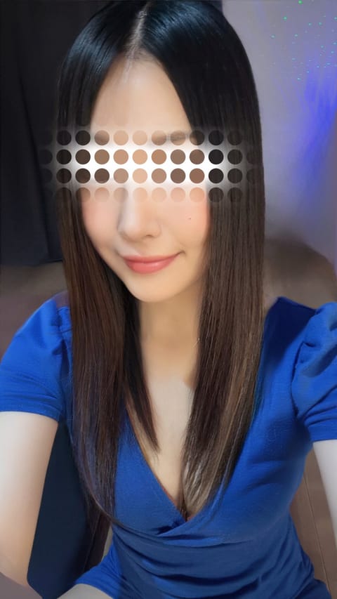 焦ってる自分を見ると落ち込むけど、

焦るってことは、
それだけ本気ってことなんだと思う。

今日咲いてなくても、
根っ