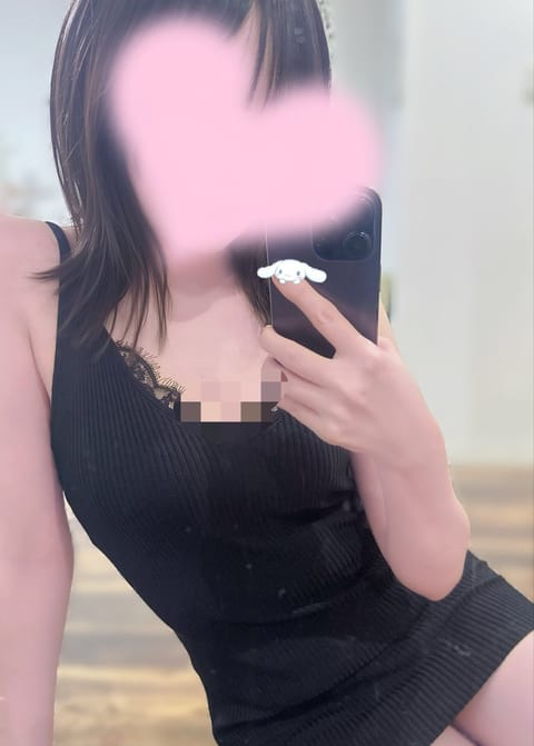 今週🆙🖤
雨続きだけど、このモヤモヤ吹っ飛ばす気持ちで楽しい週末過ごしましょ🌟