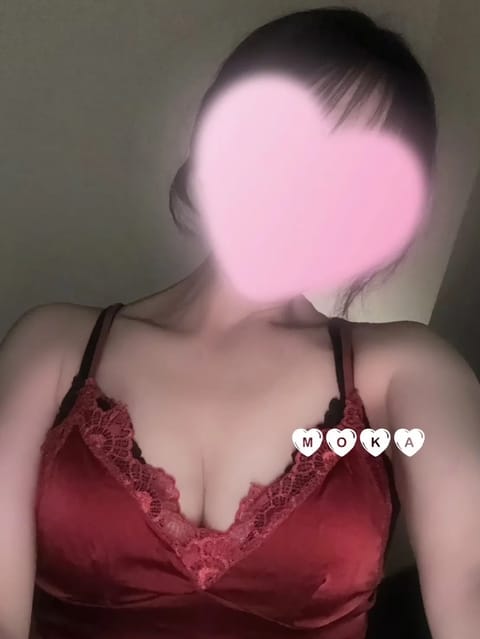 今月最後の出勤です💞
29(火)12:00〜18:00
すでにご予約もいただいておりまして
12:00〜15:30のみ🈳