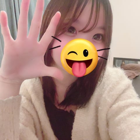 皆さんこんにちはー！
本日も24時から出勤です🫶
雪降んなくて悲しいけど美味しいラーメン食べて元気ついた🍜
今日はとって