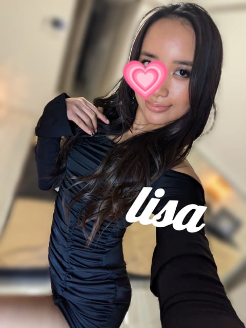 スタート1枠90分のみ
1枠18:15-90分のみ空いてます🧡
脚先まで密着しちゃいます💋
