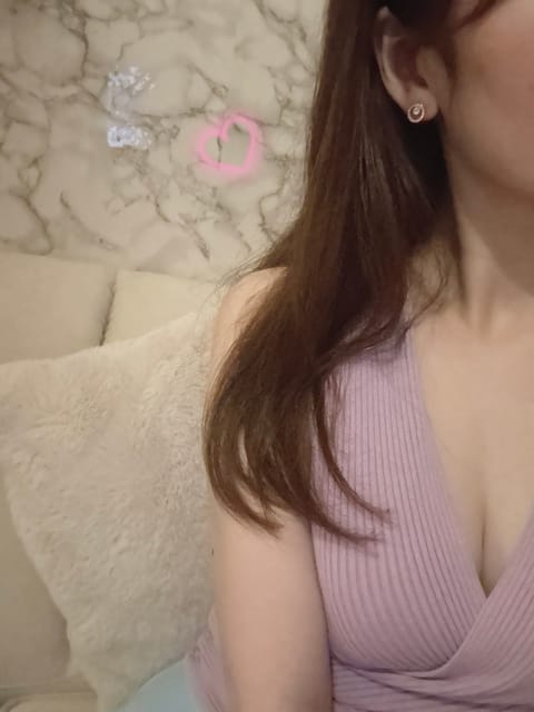 こんばんは！

今日もラストまで出勤してます🐰
お待ちしてます♡