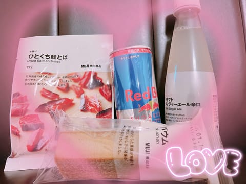 11/2会いに来てくれた皆様🩷とっても素敵な時間をありがとうございました🩷🩷お土産もめちゃくちゃ嬉しいです╰(*´︶`*