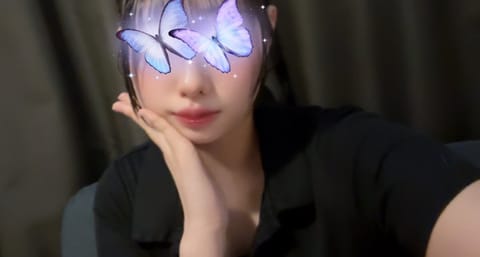 🍼すずの出勤予定🍼

28(月)10時～15時
3(土)  10時30分～15時30分
4(日)  10時30分～15時