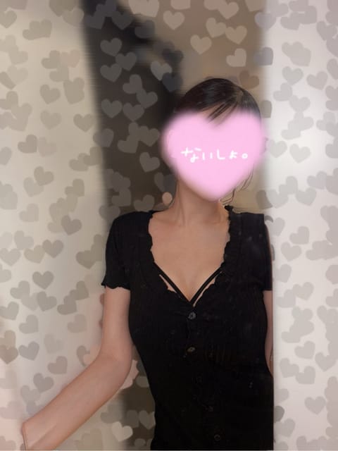 出勤したよ〜🎀🫧

お時間が合う方、会いにきてねーっ💕😜