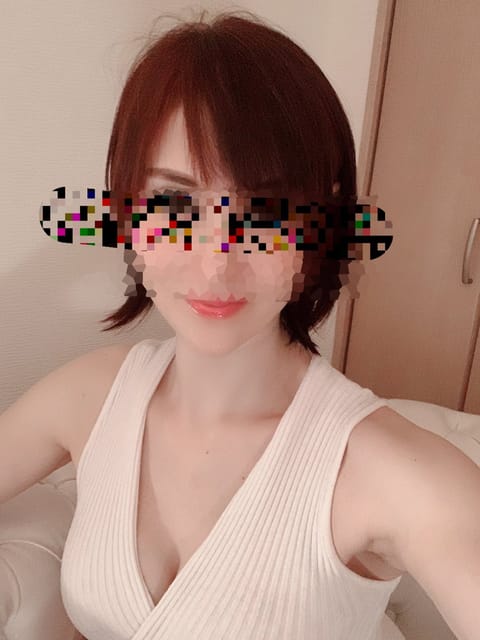 エクササイズを始めてから
常に暑いので
ショートカットにしました😆

今日は西新宿に居ます💖

#メンズエステ
#西新宿