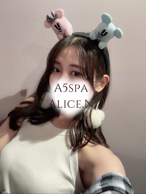 初めまして！A5spaの梨本ありすです🍐⋆*
本日入店講習を受けた後、22:00～1名様のみご案内可能です✨早い者勝ちっ