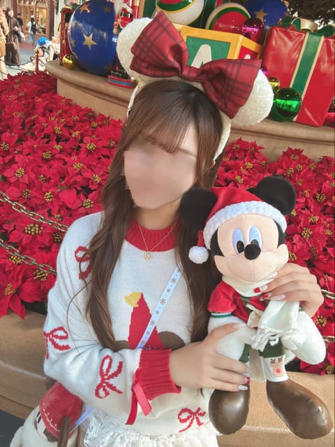 本日武蔵浦和ルームです🤍
昨日ディズニーでクリスマス感じました✨
クリスマスって綺麗で素敵だよね🎄
お誘いお待ちしてます