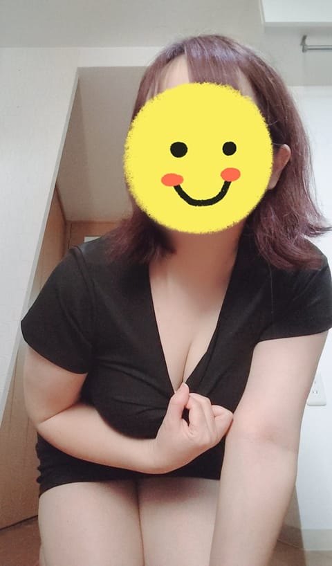 先日来てくれたお兄さんありがとうございます✨
ひさしぶりの出勤でしたがやっぱり楽しい！って改めて思いました😘

本日10