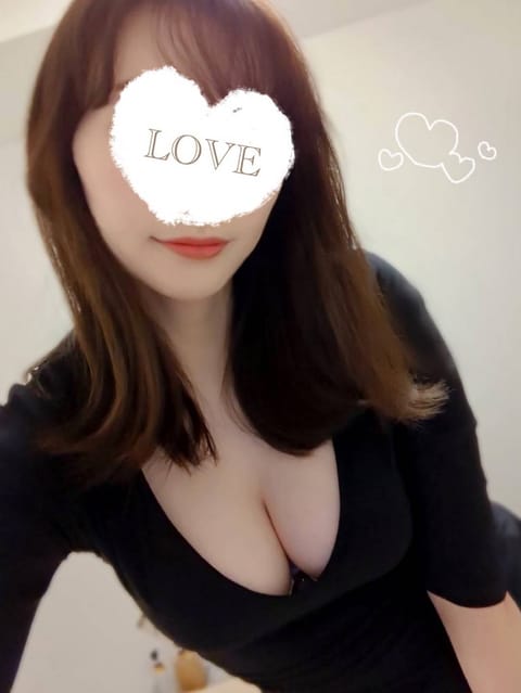 今日はまた寒いね🌧️🥺
横浜ルーム18:00まで居ます！

本指名様事前ご予約ありがとう👩‍❤️‍👨🏵️
待ってるねっ🫶
