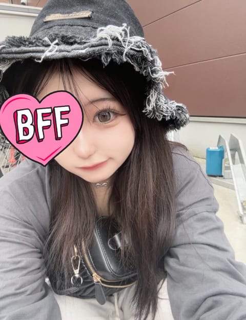 明日から@JELLY_nagoya で働きます🐶✨たくさんのお兄さんたちに会えるの楽しみにしてます🙌🏻💓
５日間いてるの