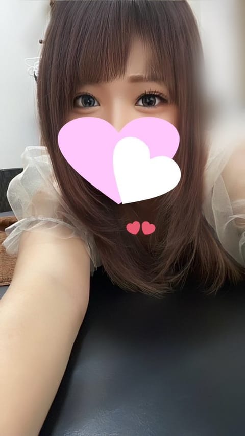 今日も18~22時まで出勤^. .^♩

雨でジメジメするね💧ちょっと蒸し暑いかも🥲🥲