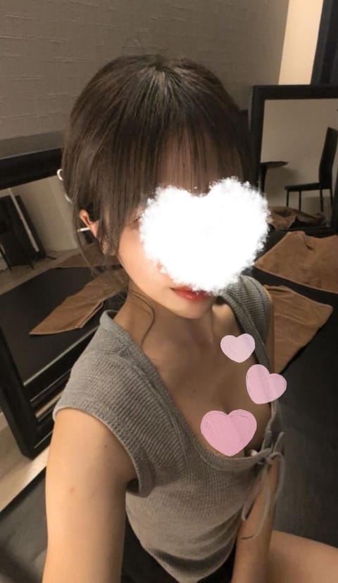今日もありがとうございました🫶

次回出勤は、
3.12(木) 18:00-
です！

ご予約お待ちしております💕

🎀