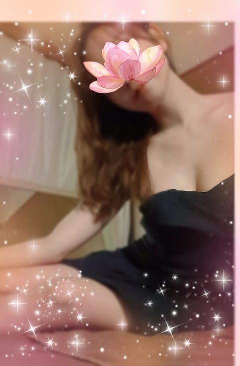 風邪を引いてて中々Twitter更新してなかった🥲もう完治して元気いっぱい❤️
今日まだ空きあるのでお問い合わせください